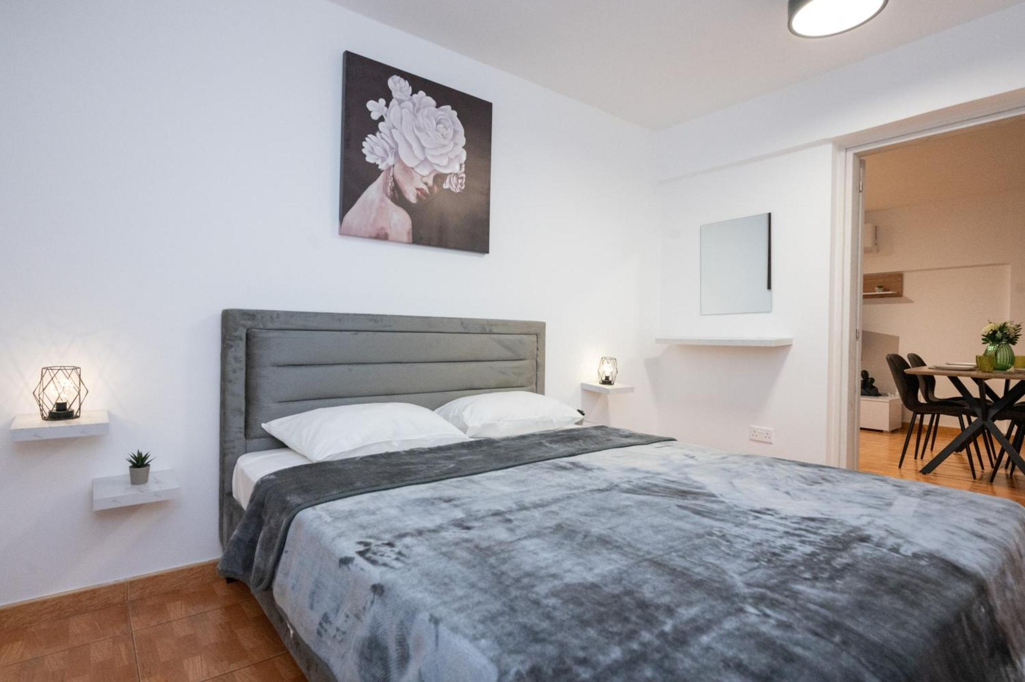 Napa Centrale Suites 圣纳帕 外观 照片
