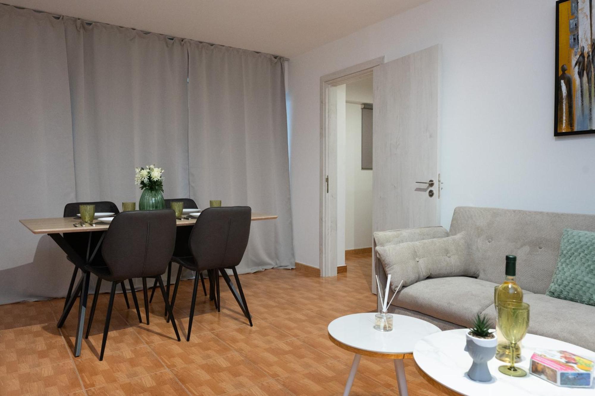 Napa Centrale Suites 圣纳帕 外观 照片