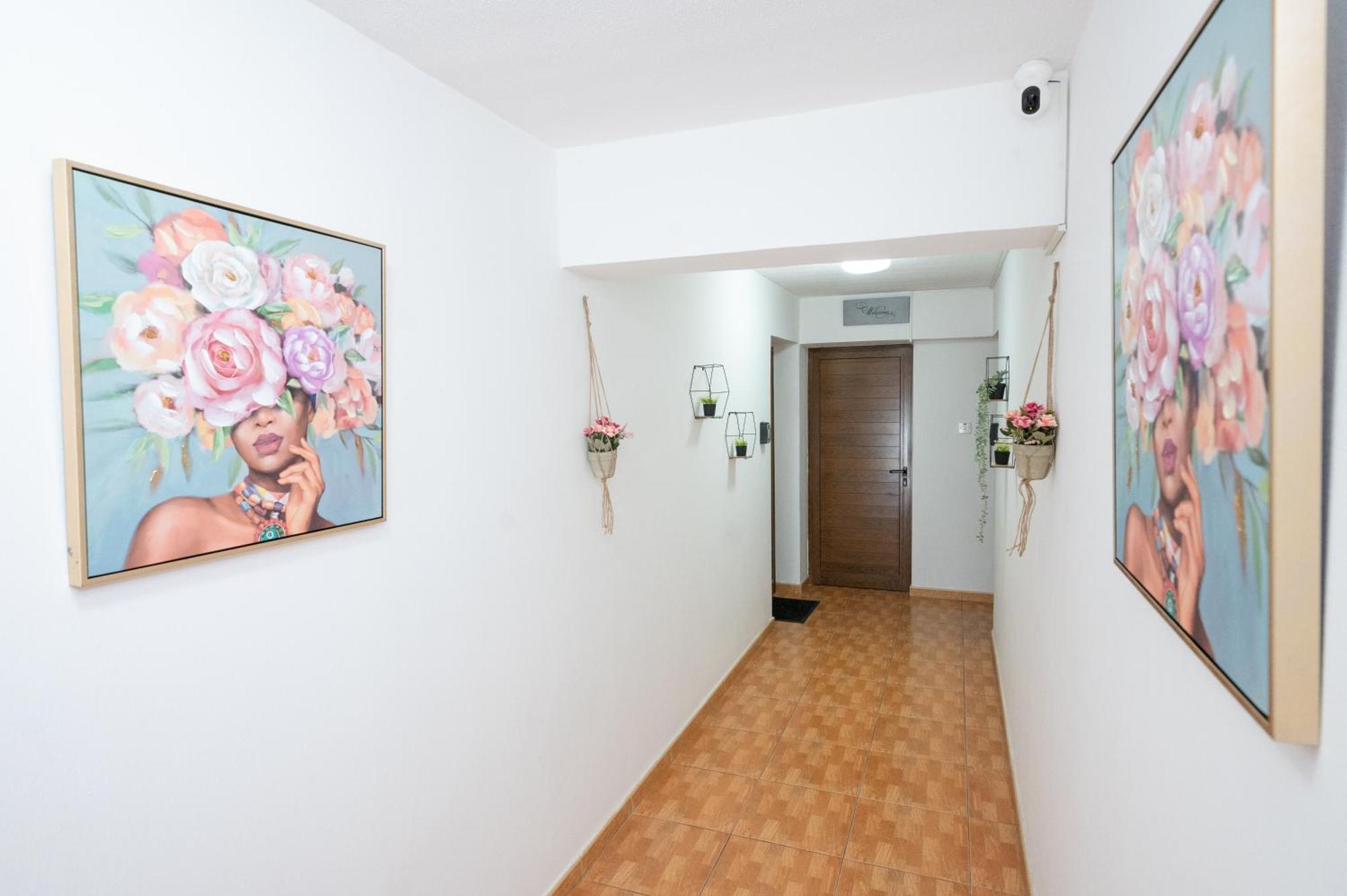 Napa Centrale Suites 圣纳帕 外观 照片