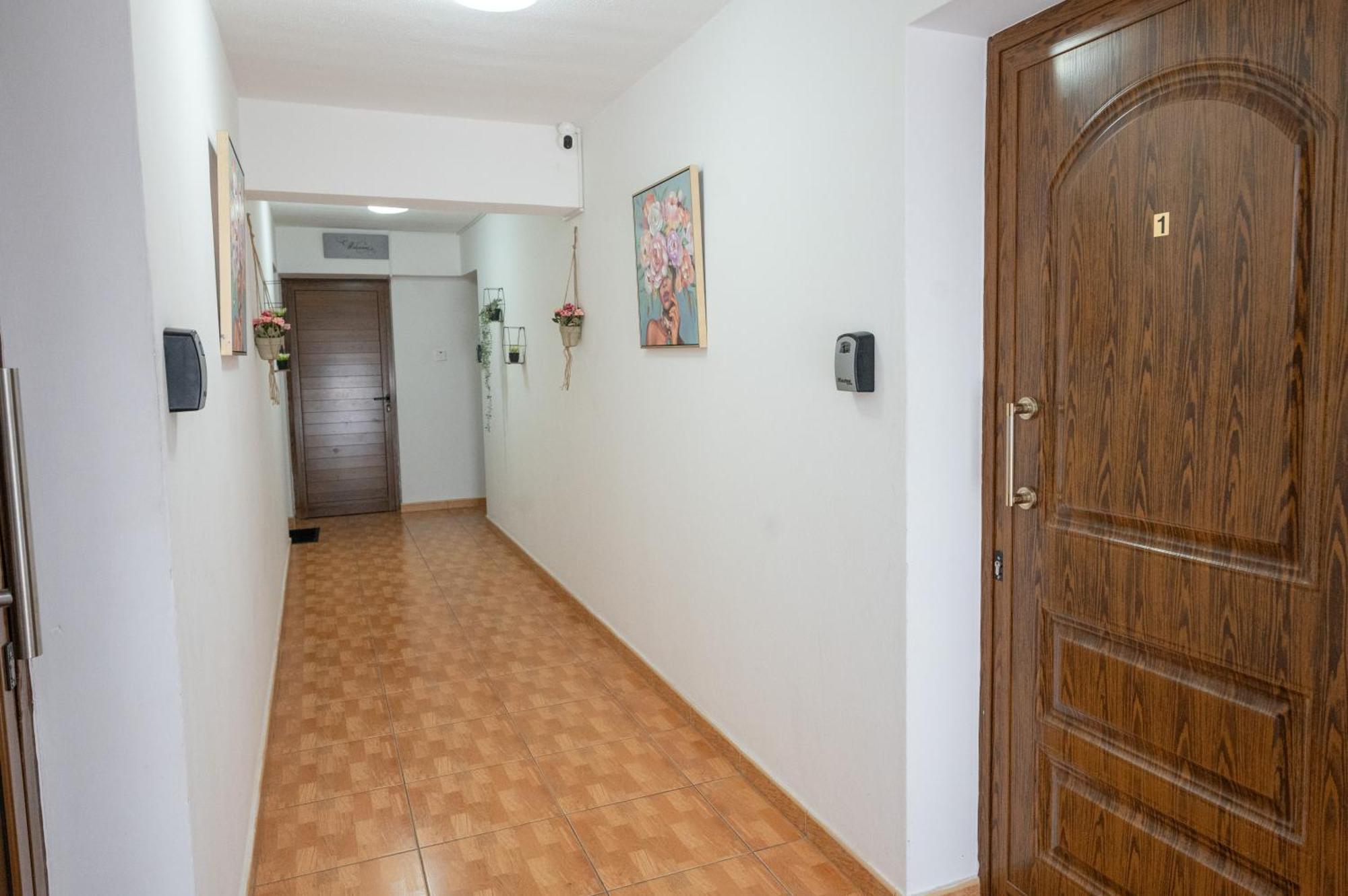 Napa Centrale Suites 圣纳帕 外观 照片