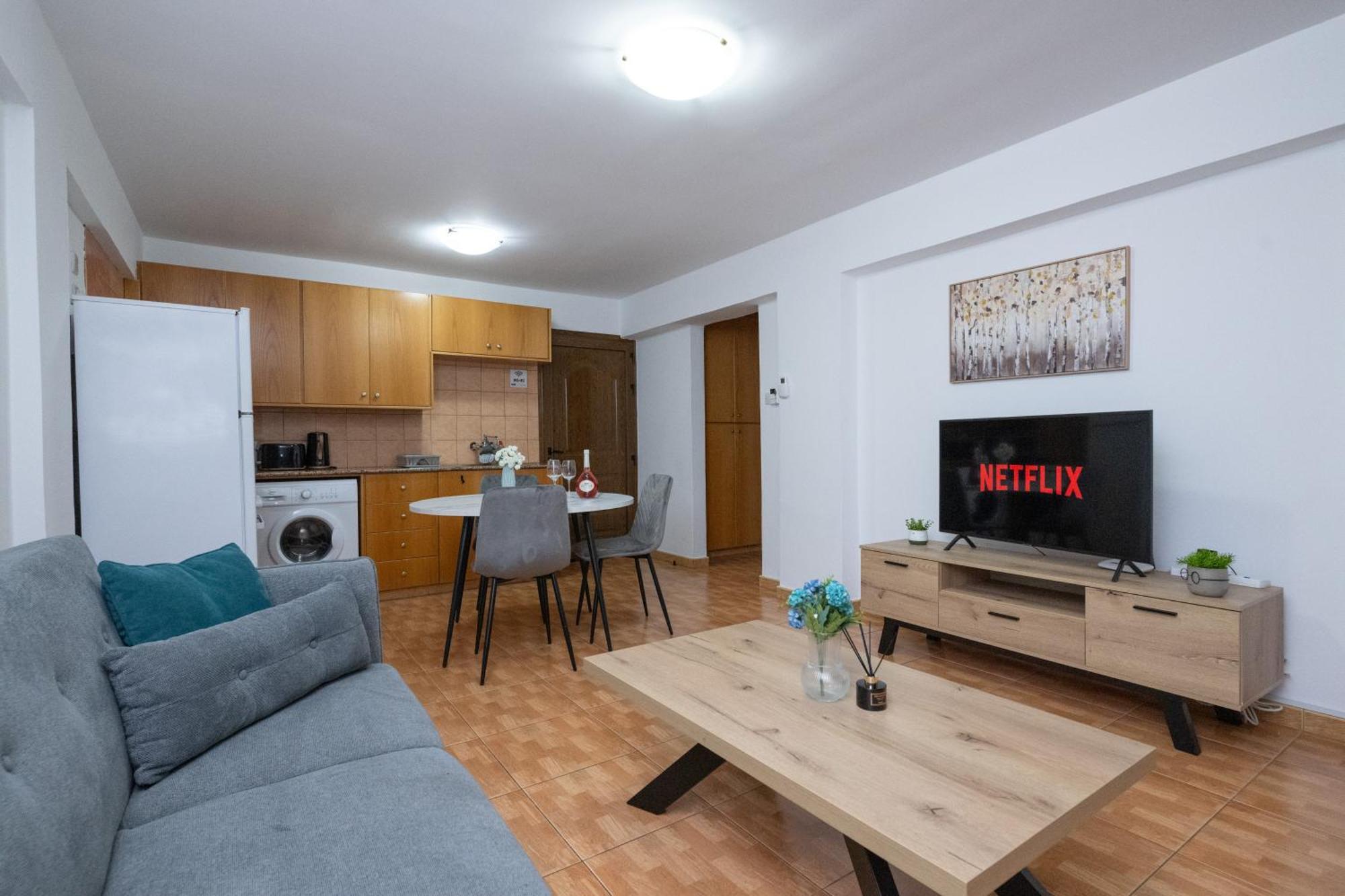 Napa Centrale Suites 圣纳帕 外观 照片