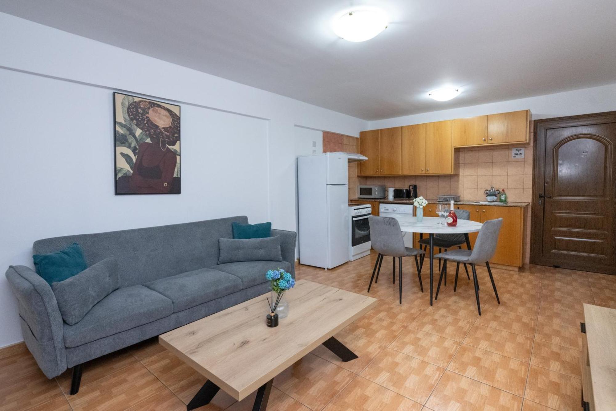 Napa Centrale Suites 圣纳帕 外观 照片
