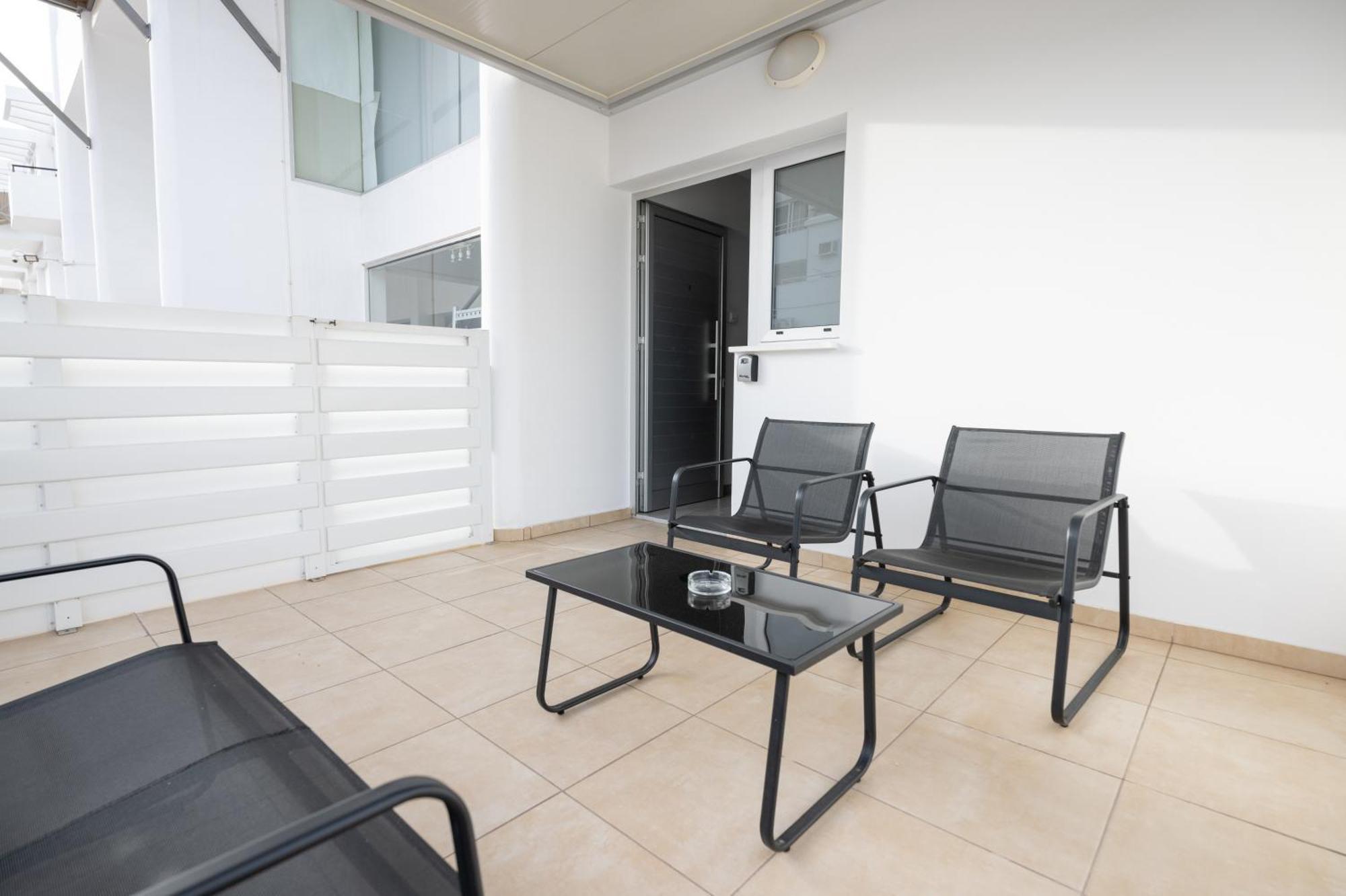 Napa Centrale Suites 圣纳帕 外观 照片