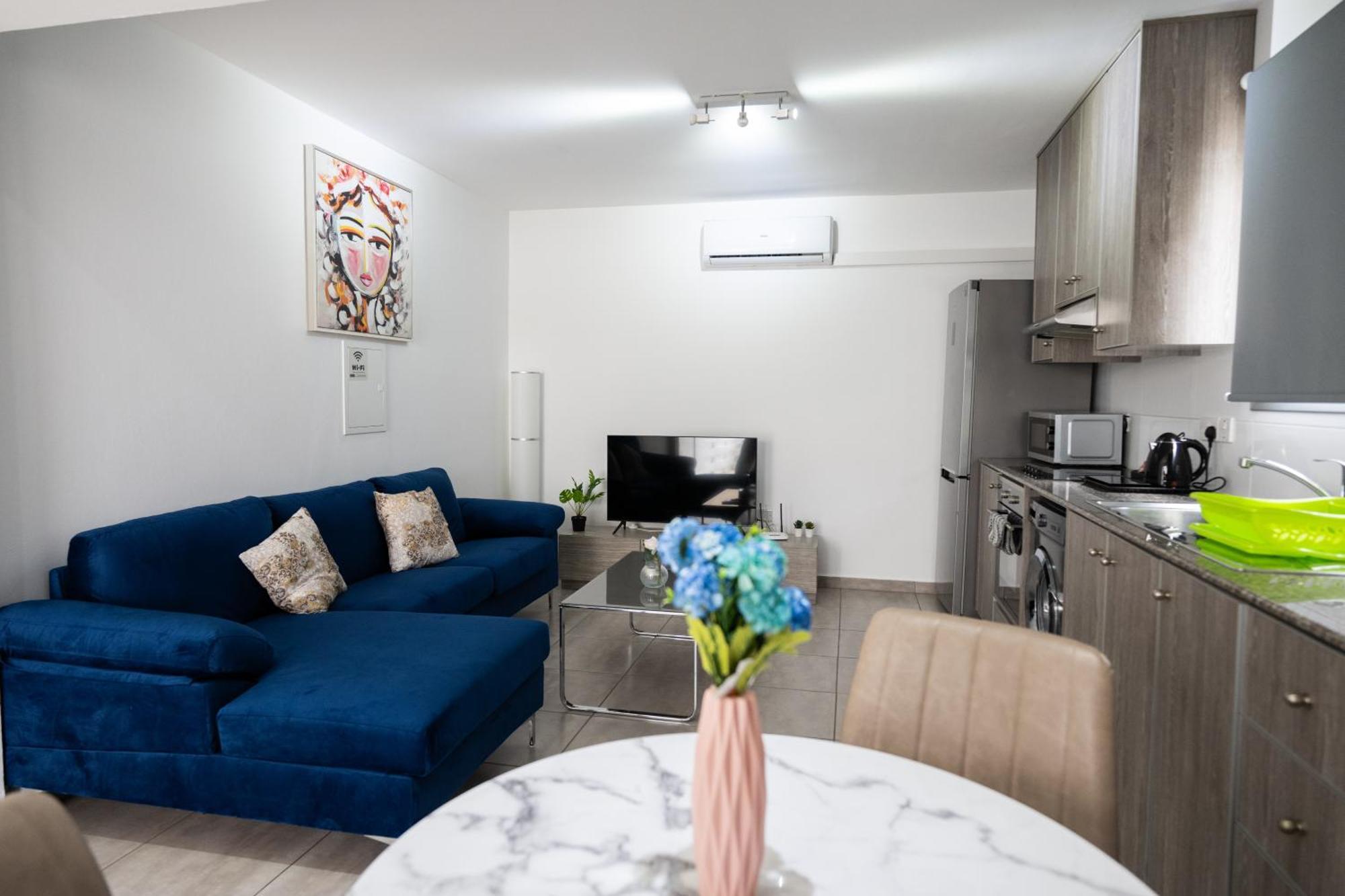 Napa Centrale Suites 圣纳帕 外观 照片